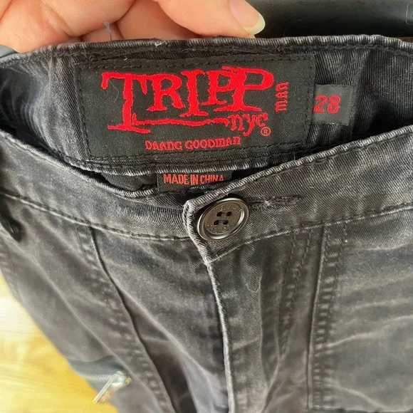 Men's Black Cargo Pants - Picture 2 of 7